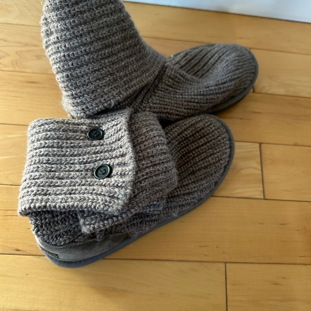 UGG Gray Knit cardy boots youth 3